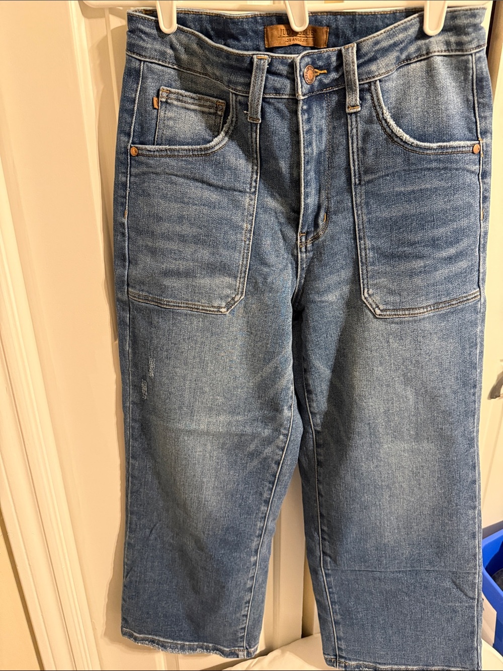 Judy Blue Medium Blue Wide-Leg Crop Jeans